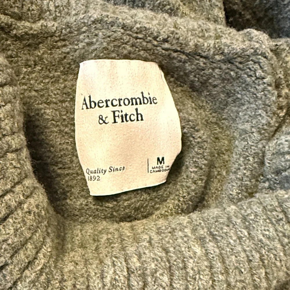 Abercrombie & Fitch Forest Green Turtleneck Sweater - Picture 6 of 6